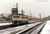 111 099 in Wiesbaden Hbf am 26.12.1994 mit IC 914 Frankfurt/M - Wiesbaden