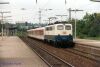 141 049 in Wiesbaden-Ost am 27.05.95 mit IC 964 Mainz-Wiesbaden